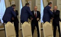 Ето в каква сконфузна ситуация изпадна сръбския президент при срещата си с Владимир Путин