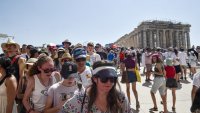 Извънредни мерки в Атина, предстои още по-гореща седмица в Гърция