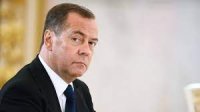 Дмитрий Медведев: Изпълнението на решение за арестуване на руски служители може да бъде акт на обявяване на война