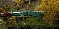 Влак с ретро вагони тръгва по теснолинейката през юли (СНИМКИ)