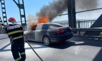 ПОЖАР! Румънски автомобил се е самозапалил в българския участък преди Дунав мост