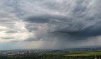"Meteo Bulgaria": Силни бури и градушка ще обхванат части от страната до часове