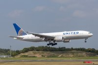 Самолет на "United Airlines" загуби основно колело на колесника при излитане (СНИМКА)