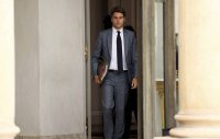 Макрон прие оставката на премиера Атал