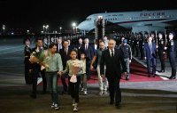 Анализатор: Размяната на затворници между САЩ и Русия показа, че от дълго време водят дискусии помежду си. Прозират ли преговори за Украйна? (СНИМКИ+ВИДЕО)