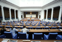 Какви промени приеха депутатите в последните си работни дни преди ваканцията