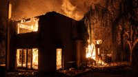 Гърция обяви мерки за пострадалите от пожари, а ЕС предлага помощ
