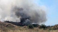 Локализирани са два от трите фронта на пожара в планина Славянка
