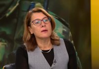 Националната предателка Весела Чернева, която вместо да е в ареста, днес пак реши да се прави на умна в ефира на NOVA