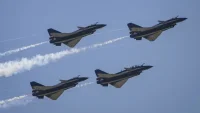 ИЗВЪНРЕДНО: 150 военни самолета заобградиха Тайван! Ще атакува ли Китай?