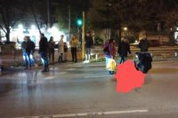Задържан е 19-годишният моторист, блъснал дете и баба му на пешеходна пътека в София