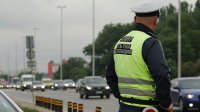 Двама задържани след агресия към полицай при пътна проверка край София