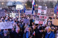 &bdquo;Майдан&ldquo; в Словакия: Масови протести срещу правителството на Фицо (СНИМКИ+ВИДЕО)