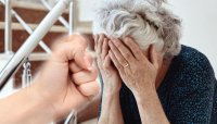 Жестоко насилие в Шумен: Дъщеря преби 72-годишната си майка с кухненска дъска