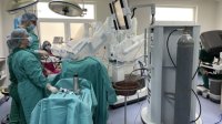 Робот извърши животоспасяваща операция в Пловдив: замени хранопровод с част от дебелото черво