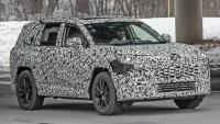 Новата Toyota RAV4: По-голяма, по-ефективна и с още по-усъвършенстван хибрид