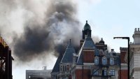 Пожар в луксозен хотел в Лондон: Над 100 души евакуирани