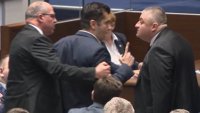 "ЩЕ ТИ СЧУПЯ ГЛАВАТА"! С тези думи Кирил Петков нападнал да бие депутата от ДПС-НОВО НАЧАЛО Байрам Байрам