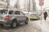 Дъщерята на полицейски началник блъсна две деца пред училище в Дряново