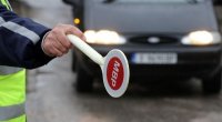 16-годишен заловен да кара BMW с фалшиви номера в Рудозем