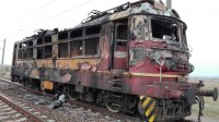 Локомотив се запали на жп прелез между Стара Загора и Чирпан (СНИМКИ)