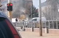 Пожар в центъра на София: Статуята на Света София обгърната в дим (ВИДЕО)