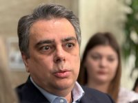 Асен Василев: Борисов е Пеевски. Управляват заедно, за да ограбят държавата (ВИДЕО)