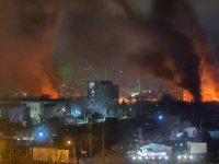 Ужас в Одеса: Трима ранени при нощна атака с дронове, засегнати търговски център и жилища