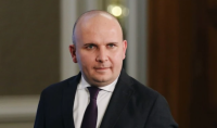 Проф. Александър Оскар: Затъвате, г-н Кючук. Затъвате с всеки изминал ден