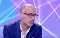 Поредният нещастник, който е решил да се прави на Гьобелс
