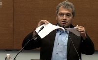 Тошко Йорданов скъса споразумението с енергетиците в парламента и заяви: Какво точно сте подписали, щом хората още продължават да протестират?!