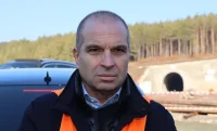 Министърът на транспорта се качи на влак и се извини на пътниците (СНИМКИ)