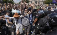 Двама задържани и 24 административни нарушения при снощните блокади в Белград