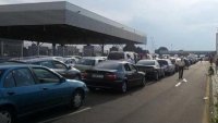   Засилен трафик на леки коли на ГКПП &bdquo;Калотина&ldquo; и "Капитан Андреево"