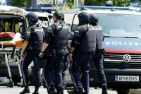 Мъж e застрелян, жена e тежко ранена при стрелба в Австрия, нападателят се самоуби