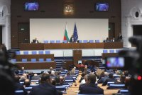 Опозицията обсъжда пети вот на недоверие срещу кабинета &bdquo;Желязков&ldquo; с фокус върху вътрешния ред