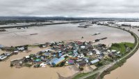 Броят на загиналите при свлачището в Южна Корея нарасна до 17
