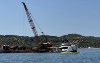 Операцията по изваждането на потъналата край Халкидики луксозна лодка беше прекратена, властите потърсиха помощ от Атина (СНИМКИ+ВИДЕО)