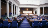Депутатите се връщат от ваканция с 11% по-високи заплати