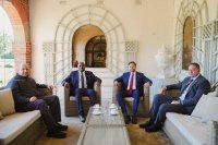 Поредната безсмислена седянка