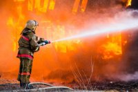 Ужас край Лясковец: Над 100 крави изгоряха, мъж с 70% изгаряния