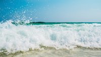 Слънчев ден с температури до 32&deg;, слаб източен вятър и топла морска вода