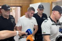 Съдът пусна под домашен арест младежа, който помля семейство на тротоар в Слънчев бряг