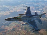Полша вдигна изтребители заради заплаха от руски дронове, затвориха летището в Люблин (ВИДЕО)