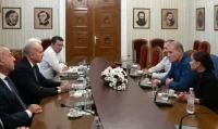 Радев се срещна с бивши служители на ВМЗ-Сопот и журналисти заради сигнали за нарушения