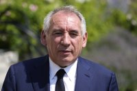 Политически трус в Париж: Франсоа Байру падна от власт след вот на недоверие