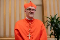 Патриархът на Йерусалим предлага себе си за заложник вместно децата, държани от Хамас
