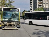 Челен сблъсък на два автобуса в Пловдив, има пострадали (ВИДЕО)