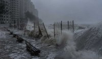 Супертайфунът &bdquo;Рагаса&ldquo; парализира Южен Китай, след като опустоши Тайван и Филипините (ВИДЕО)