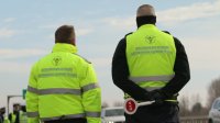 Арестуваха служители на ДАИ, поискали подкуп от шофьорите на Роби Уилямс